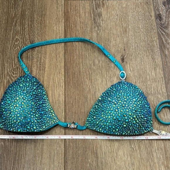 Muscle Dazzle Bikini - Picture 10 of 12